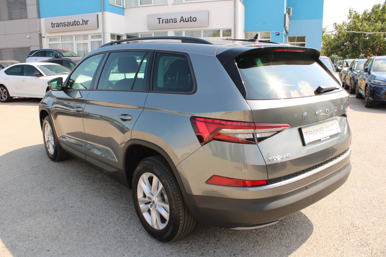 Škoda Kodiaq 1.5 TSi 7 sjedala *LED, NAVIGACIJA, KAMERA*, fotografija 7