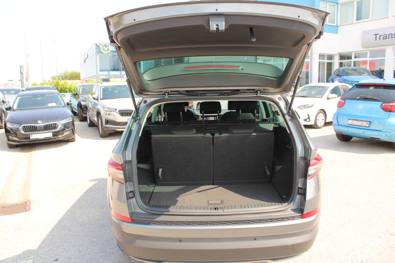 Škoda Kodiaq 1.5 TSi 7 sjedala *LED, NAVIGACIJA, KAMERA*, fotografija 9