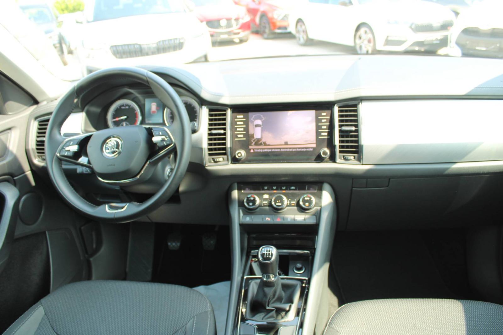 Škoda Kodiaq 1.5 TSi 7 sjedala *LED, NAVIGACIJA, KAMERA*, fotografija 14