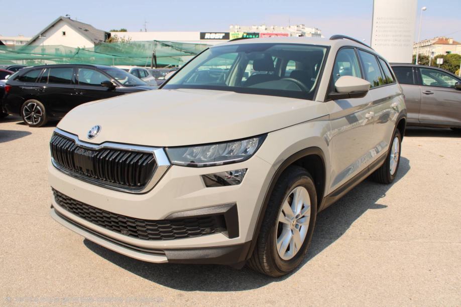 Škoda Kodiaq 1,5 TSI LEASING BEZ UČEŠĆA I BEZ JAMACA, fotografija 2