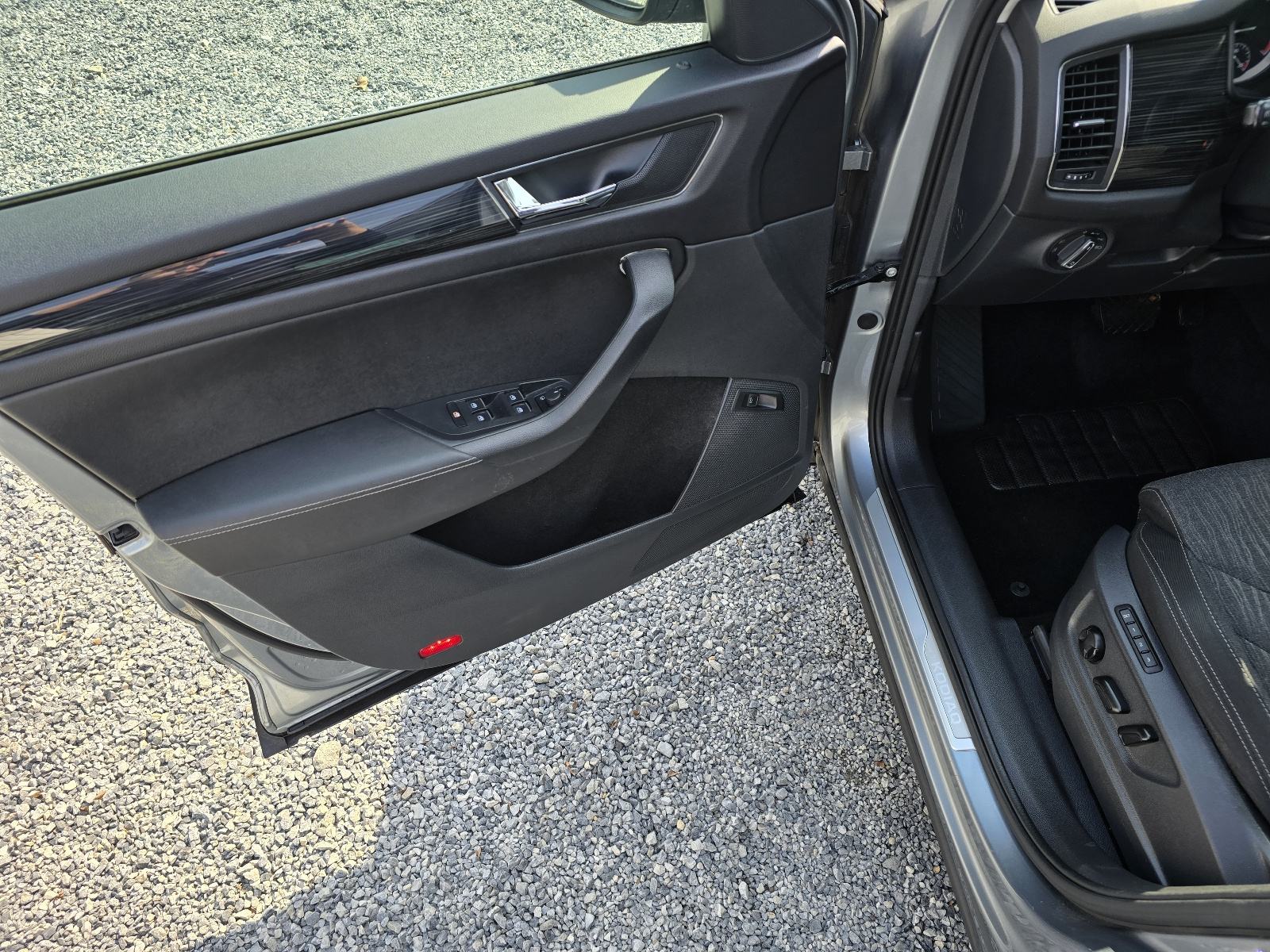 Škoda Kodiaq 2,0 TDI 138TKM,SERV.,NAVI.,LED,ALU.,PDC,DSG,STYLE, fotografija 19