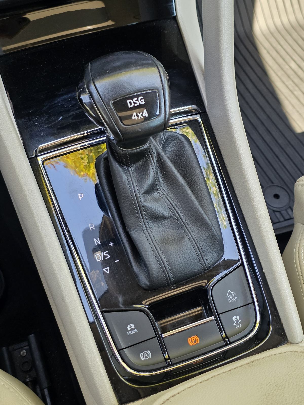 Škoda Kodiaq 2,0 TDI 4×4 DSG PREMIUM ● HR AUTO - PANO, AMBI, MEMORIJA, fotografija 16