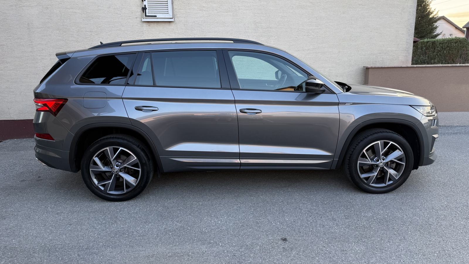 Škoda Kodiaq 2,0 TDI,4X4,DSG,200ks,2022.god.SPORTLINE,NAVI,LED,VIRTUAL, fotografija 7