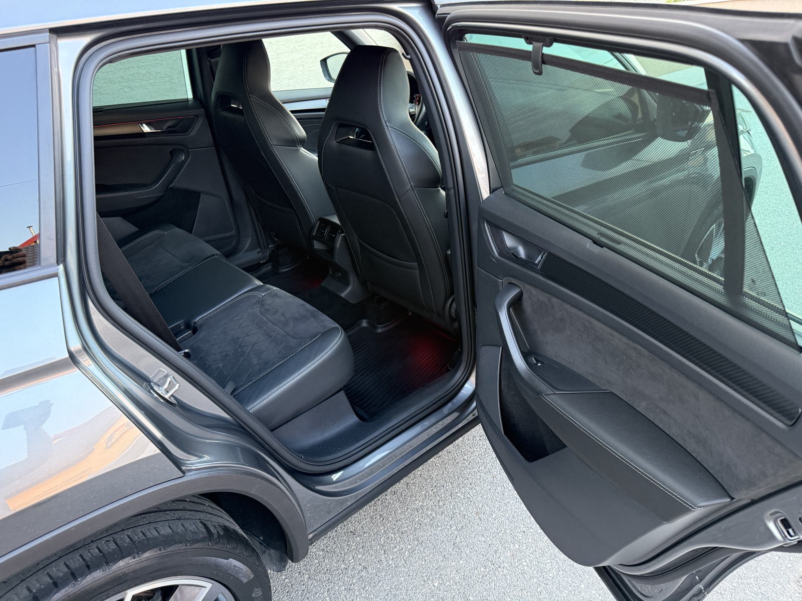Škoda Kodiaq 2,0 TDI,4X4,DSG,200ks,2022.god.SPORTLINE,NAVI,LED,VIRTUAL, fotografija 12
