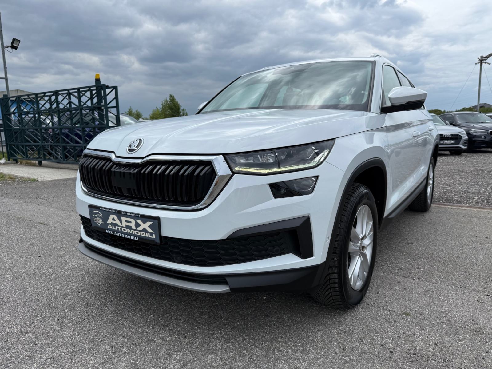 Škoda Kodiaq 2.0 TDI DSG 7 SJEDALA °NAVI°KAMERA°LED°LEASING BEZ UČEŠĆA, fotografija 3