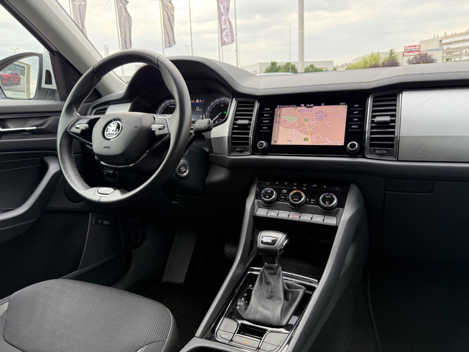 Škoda Kodiaq 2.0 TDI DSG 7 SJEDALA °NAVI°KAMERA°LED°LEASING BEZ UČEŠĆA, fotografija 13