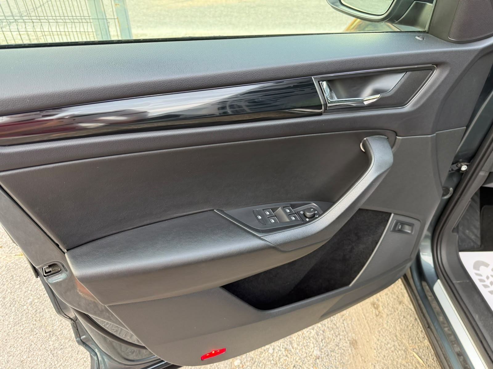 Škoda Kodiaq 2,0 TDI DSG — panorama — kamera 360 — 7 sjedala, fotografija 11