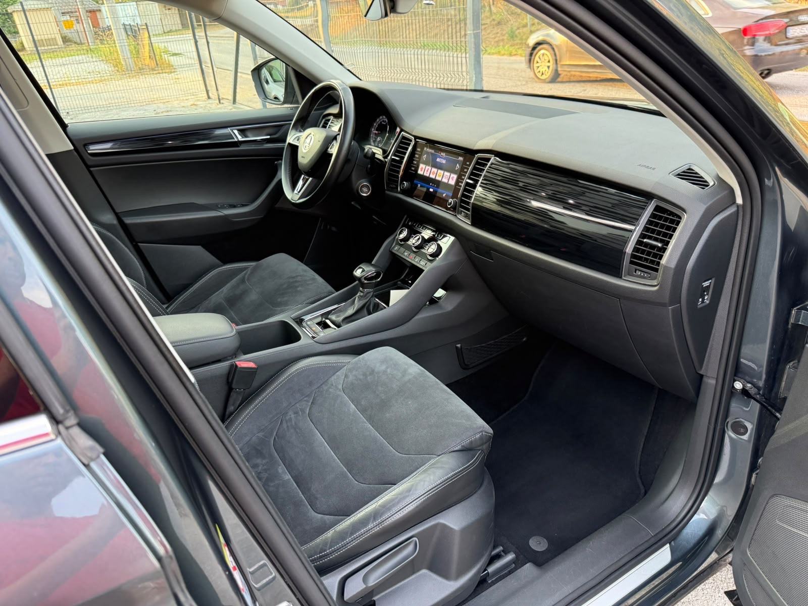Škoda Kodiaq 2,0 TDI DSG — panorama — kamera 360 — 7 sjedala, fotografija 16