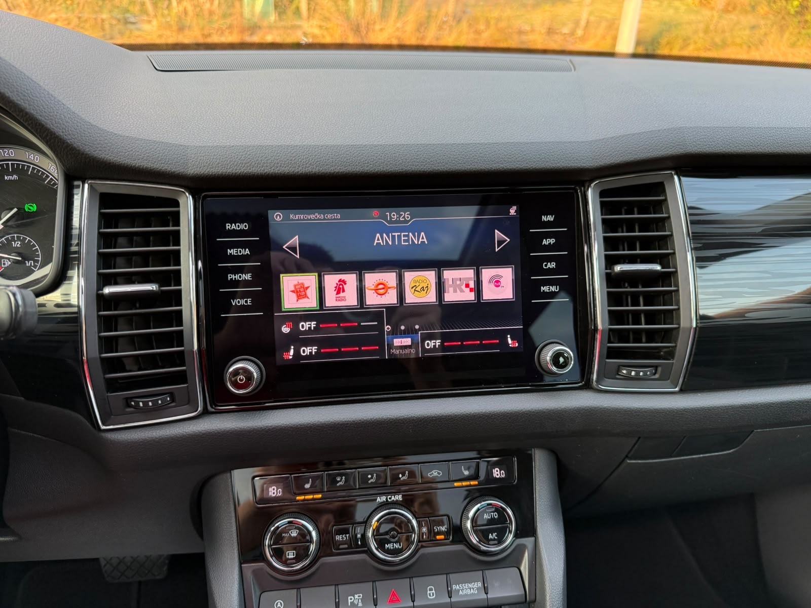 Škoda Kodiaq 2,0 TDI DSG — panorama — kamera 360 — 7 sjedala, fotografija 8