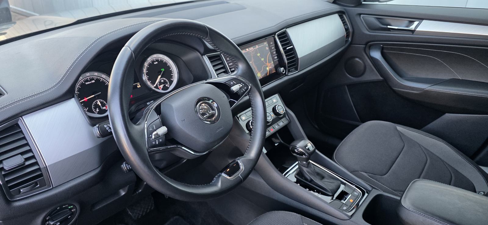 Škoda Kodiaq 2,0 TDI DSG, FULL LED, AUT. KLIMA, NAVI, TEMP, U PDV-u..., fotografija 12