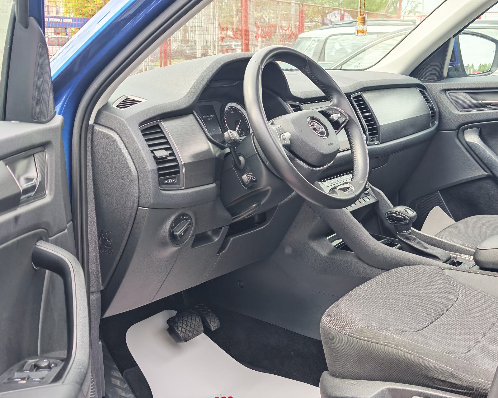 Škoda Kodiaq 2,0 TDI DSG*Sport,Navi,Kamera,Panorama,7 sjedala,Alu"17*, fotografija 6