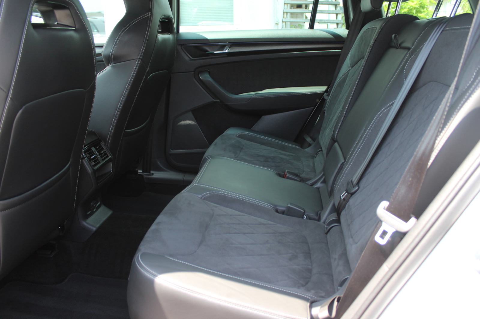 Škoda Kodiaq 2.0 TDI DSG SPORTLINE, LED, ALU 19", KOŽA, NAVI,GARANCIJA, fotografija 9