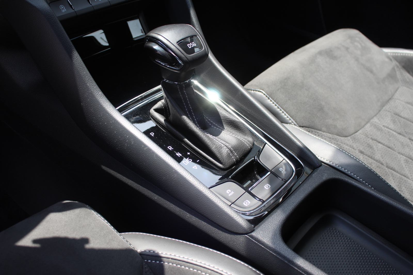 Škoda Kodiaq 2.0 TDI DSG SPORTLINE, LED, ALU 19", KOŽA, NAVI,GARANCIJA, fotografija 14