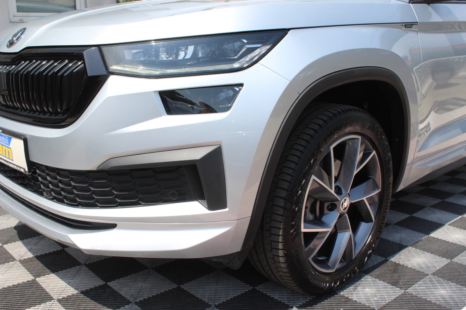 Škoda Kodiaq 2.0 TDI DSG SPORTLINE, LED, ALU 19", KOŽA, NAVI,GARANCIJA, fotografija 17