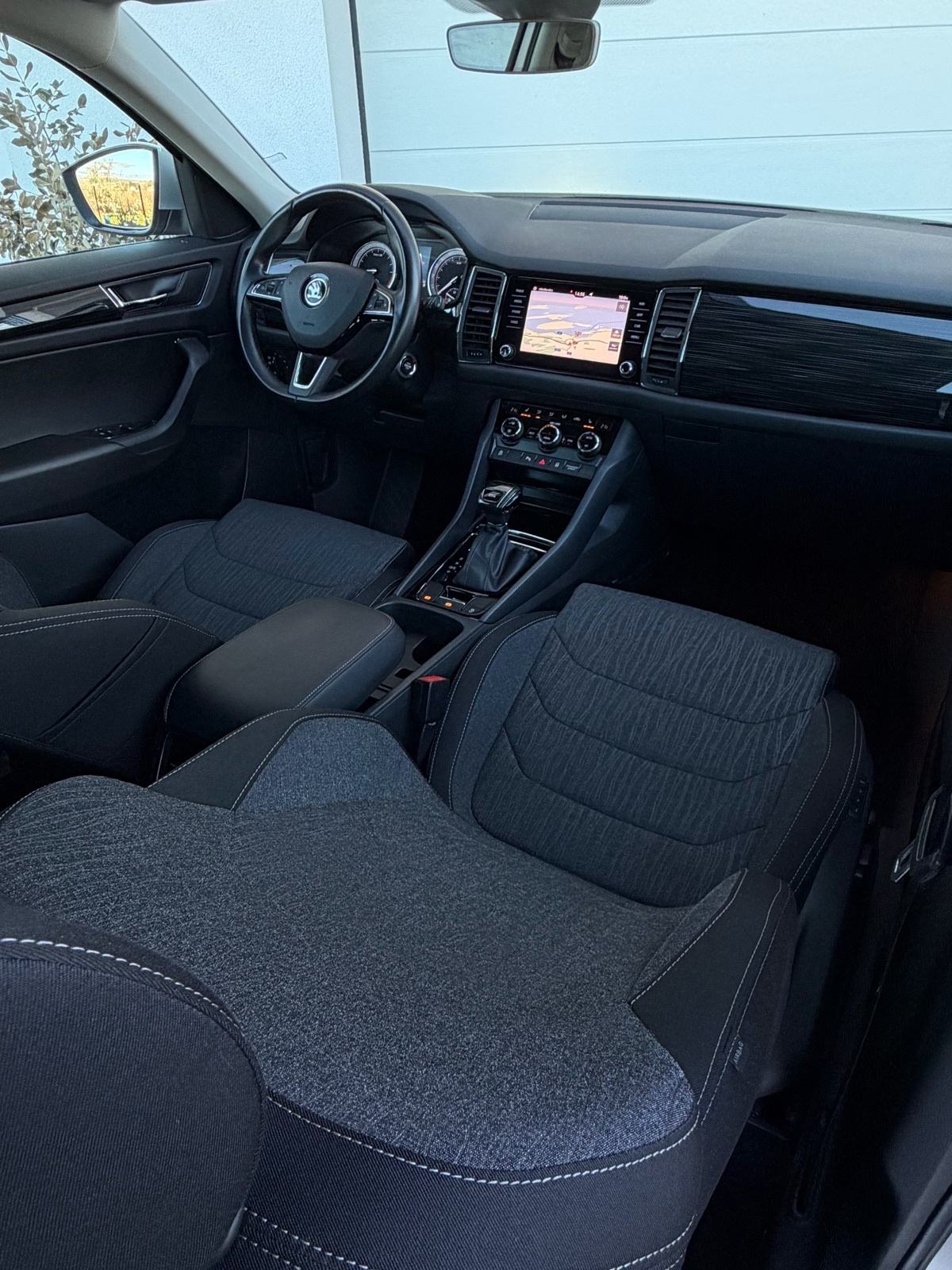 ŠKODA KODIAQ 2.0 TDI_DSG ~ STYLE ~ LED,KAMERA,KEYLESS,NAVI, fotografija 7