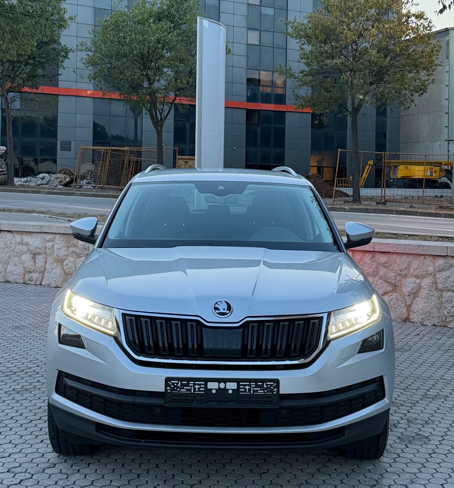 ŠKODA KODIAQ 2.0 TDI_DSG ~ STYLE ~ LED,KAMERA,KEYLESS,NAVI, fotografija 11