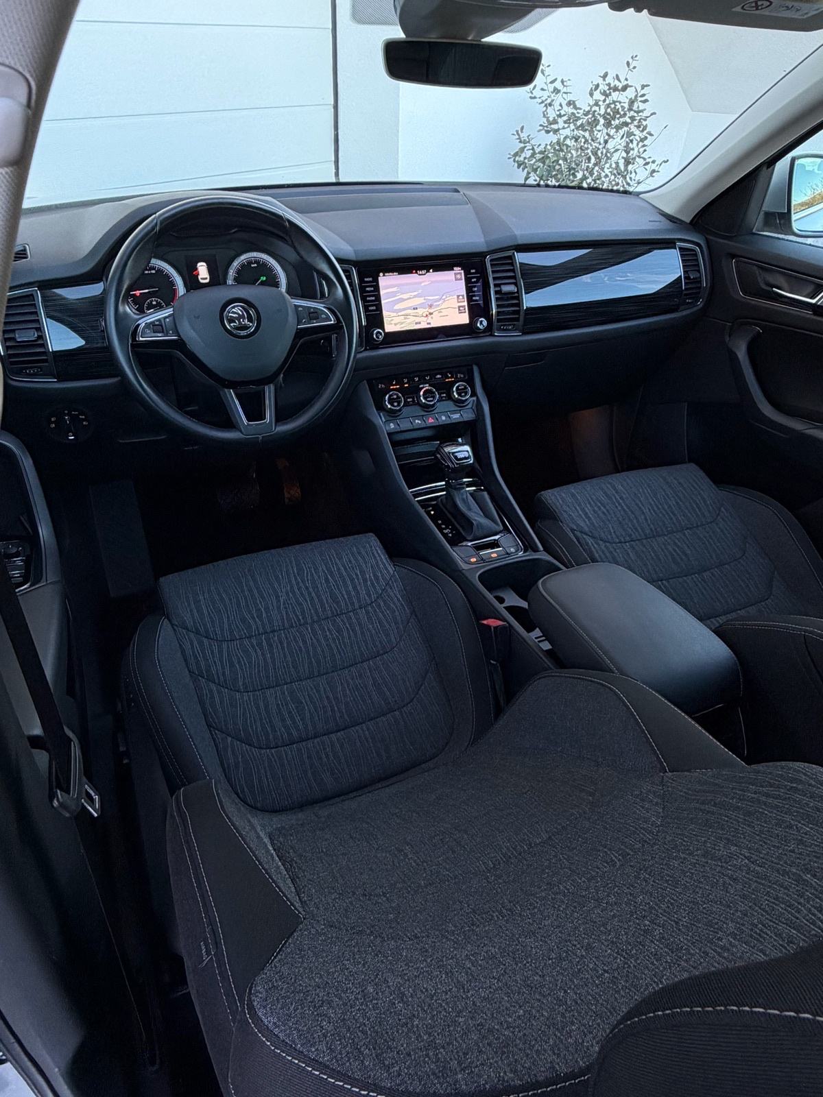 ŠKODA KODIAQ 2.0 TDI_DSG ~ STYLE ~ LED,KAMERA,KEYLESS,NAVI, fotografija 8
