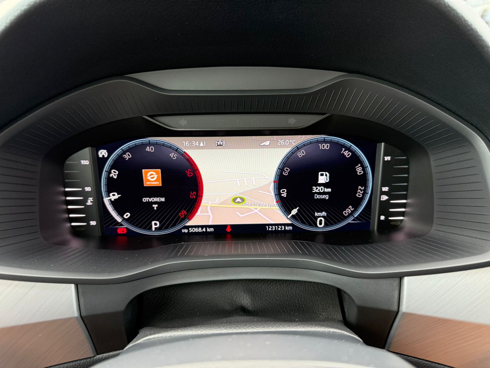 Škoda Kodiaq 2.0 TDI DSG °VIRTUAL°PANORAMA°JAMSTVO°LEASING BEZ UČEŠĆA, fotografija 17