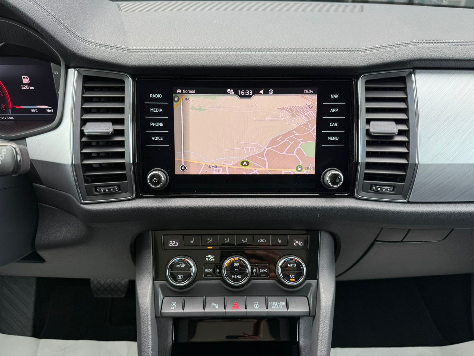 Škoda Kodiaq 2.0 TDI DSG °VIRTUAL°PANORAMA°JAMSTVO°LEASING BEZ UČEŠĆA, fotografija 11