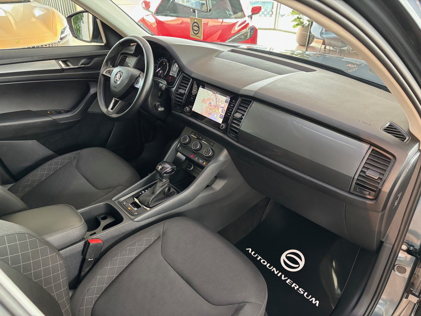 Škoda Kodiaq 2.0 TDI DSG Ambition - Front Assist, navigacija, fotografija 9