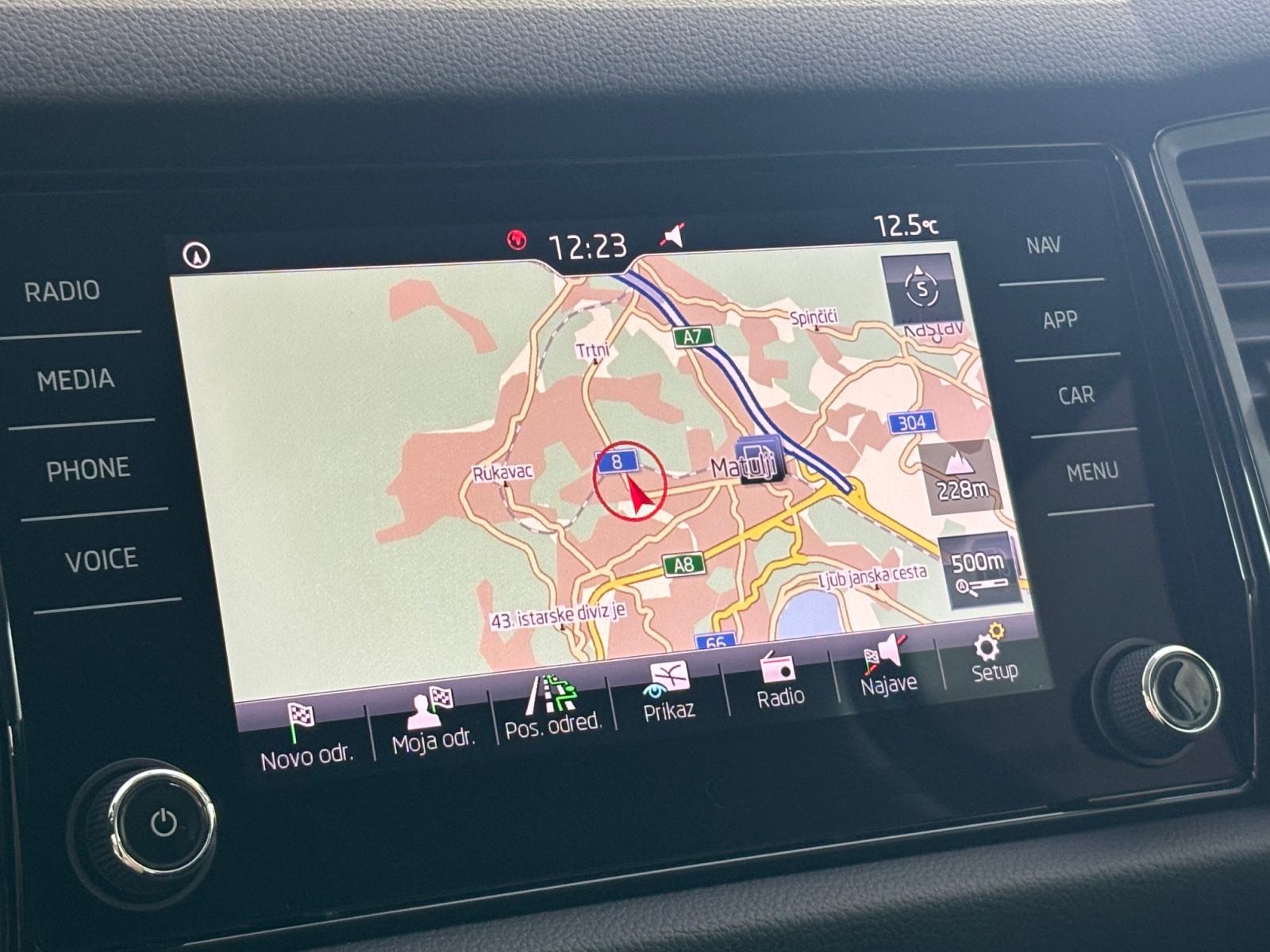 Škoda Kodiaq 2.0 TDI DSG Ambition - Front Assist, navigacija, fotografija 13