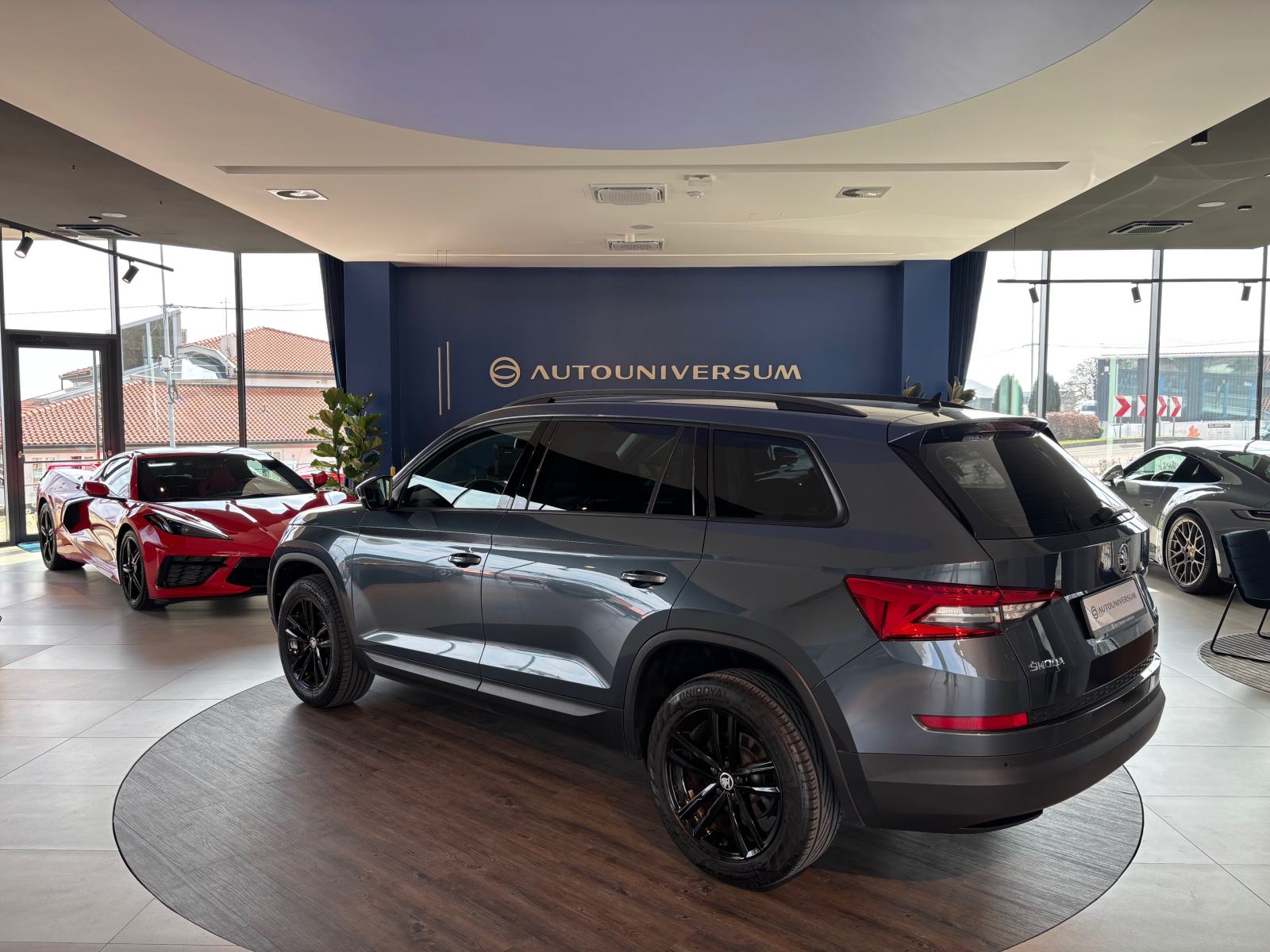 Škoda Kodiaq 2.0 TDI DSG Ambition - Front Assist, navigacija, fotografija 3
