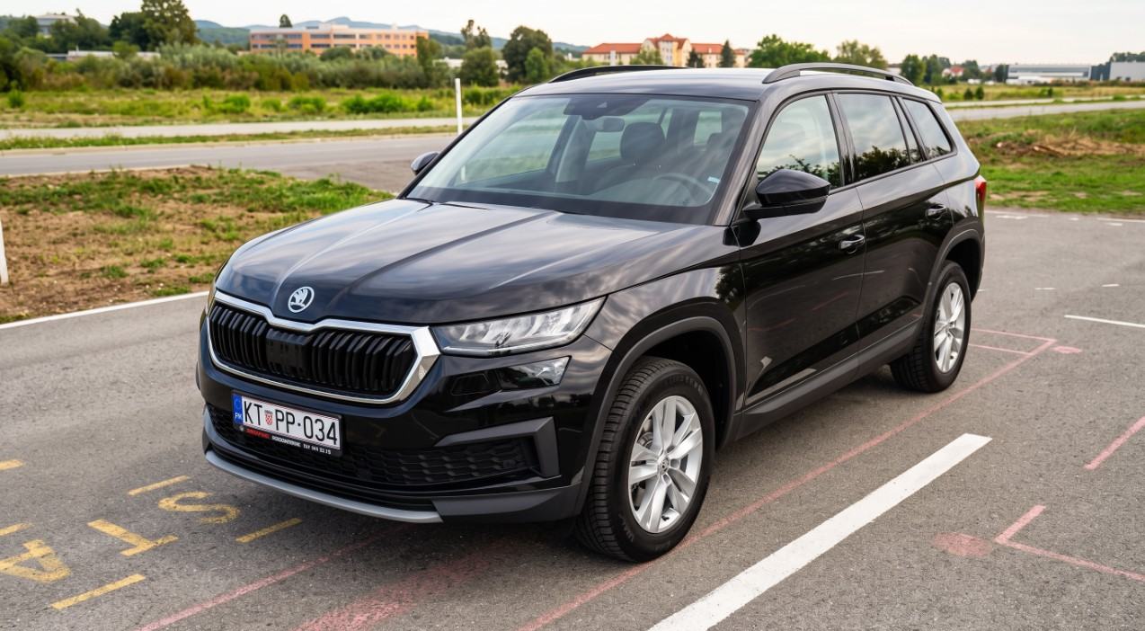 Škoda Kodiaq 2.0 TDI DGS 2023g ❗️LEASING BEZ UČEŠĆA❗ 7 SJEDALA✅U PDV-u, fotografija 3