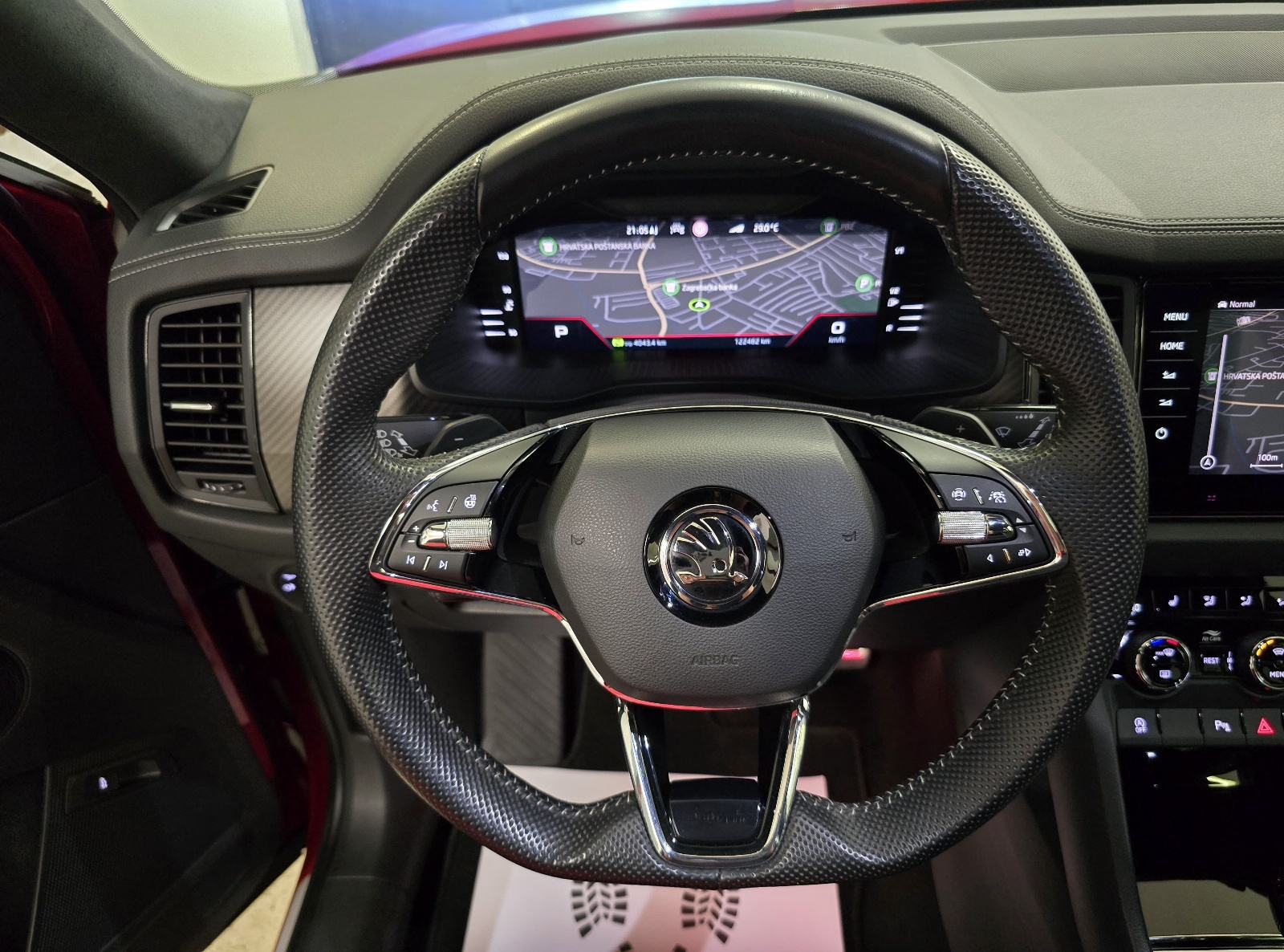 Škoda Kodiaq 2.0 TDI *SPORTLINE* 2023. DSG/MATRIX/PANO/KAM/AMB/VIRTUAL, fotografija 17