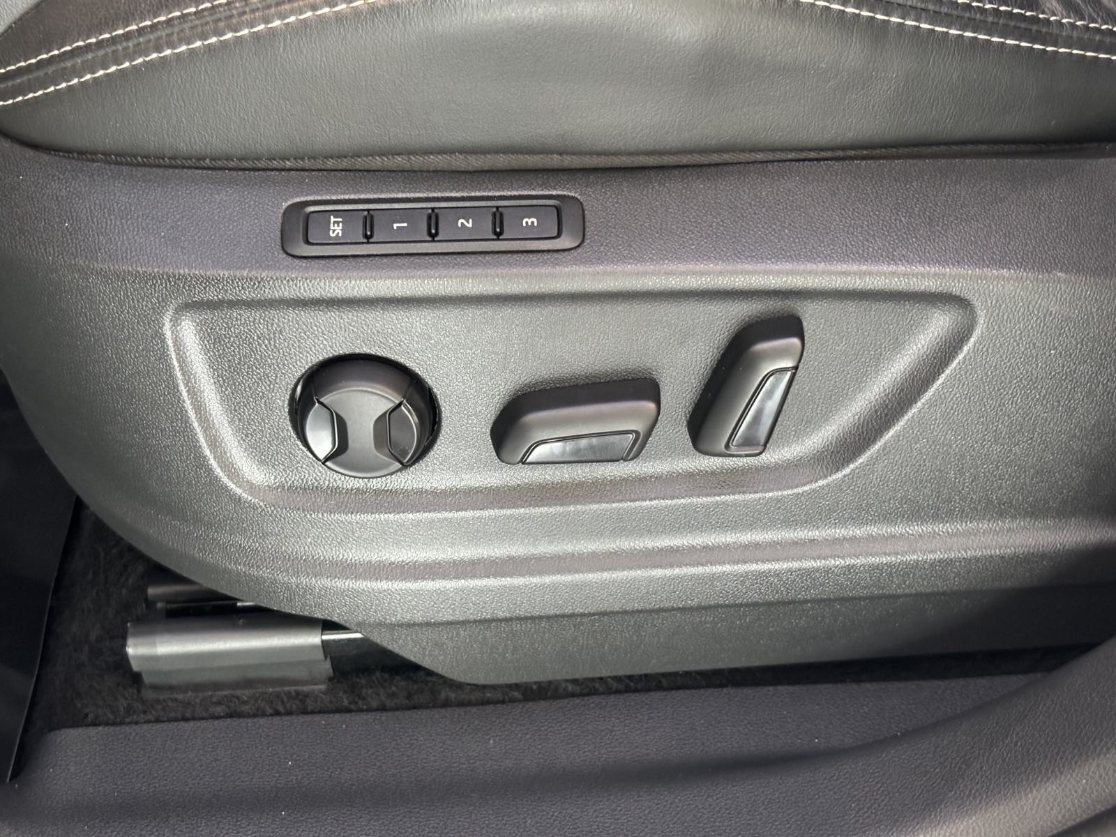 Škoda Kodiaq 2.0 TDI SportLine DSG - LED, koža, kamera, CANTON, alu 19, fotografija 16