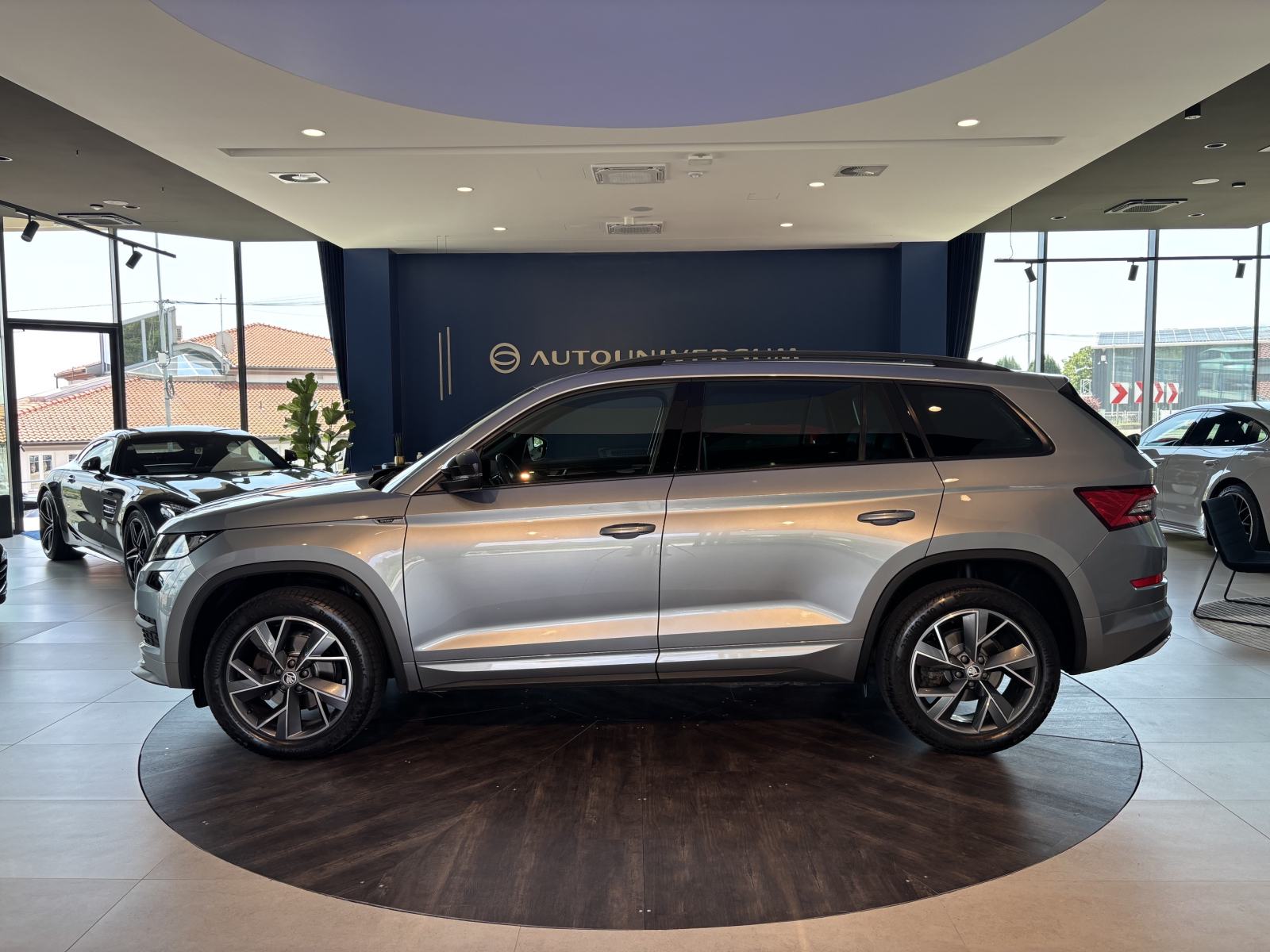 Škoda Kodiaq 2.0 TDI SportLine DSG - LED, koža, kamera, CANTON, alu 19, fotografija 5