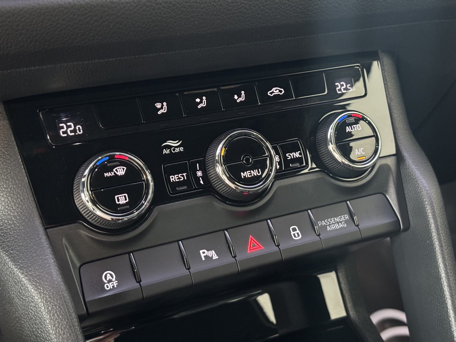 Škoda Kodiaq 2.0 TDI SportLine DSG - LED, koža, kamera, CANTON, alu 19, fotografija 14