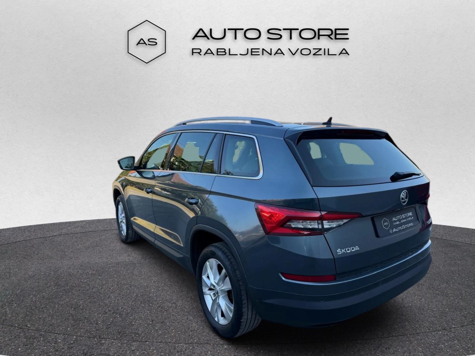Škoda Kodiaq 2,0 TDI Style 4x4 | JAMSTVO 12/24 | PANORAMA, 360 CAM, fotografija 3