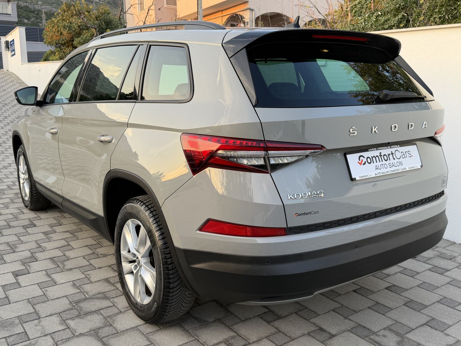 Škoda Kodiaq 2,0TDI Automatik/DSG~Navi~Full Led~Kamera~Servisna~Jamstv, fotografija 5