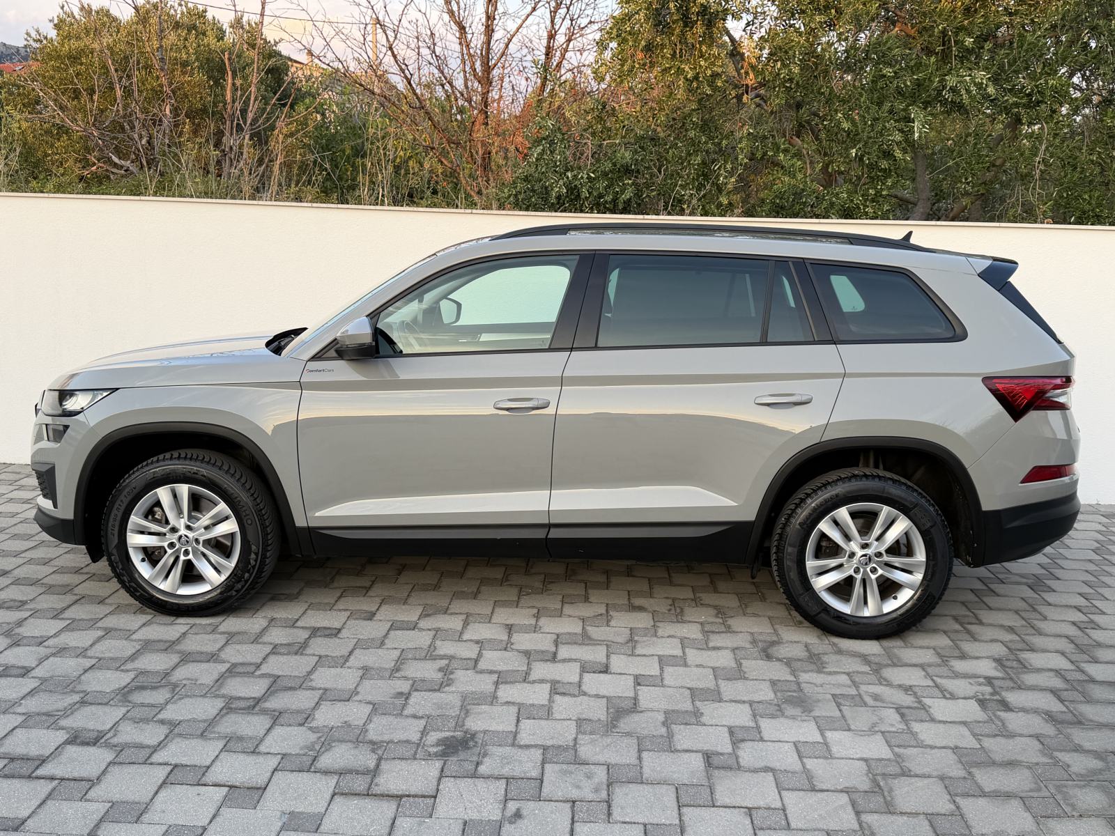 Škoda Kodiaq 2,0TDI Automatik/DSG~Navi~Full Led~Kamera~Servisna~Jamstv, fotografija 7