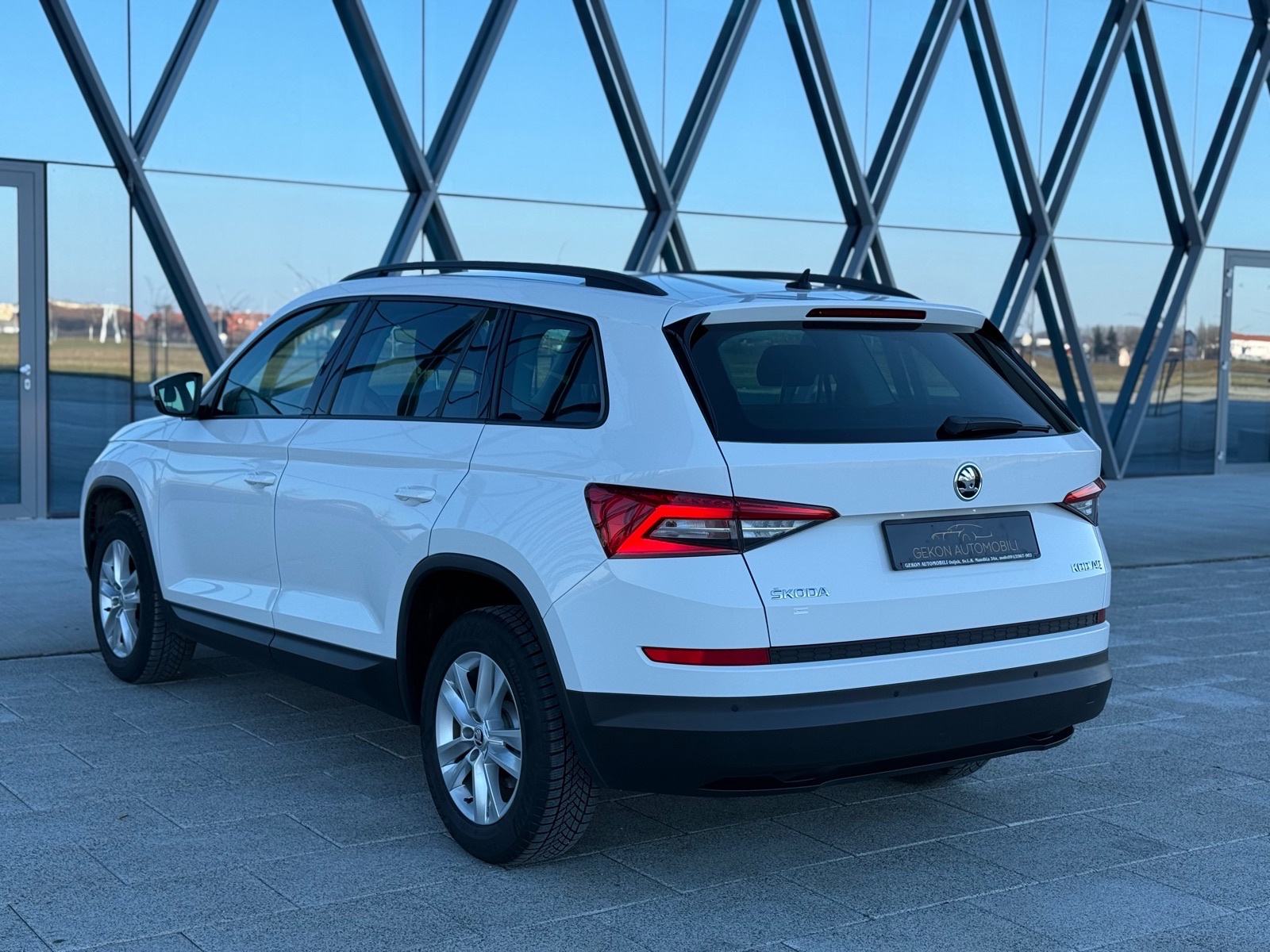 Škoda Kodiaq 2,0TDI DSG REG 09/26,ADAPTIVNI TEMP.,LANE,PARK PILOT, fotografija 3