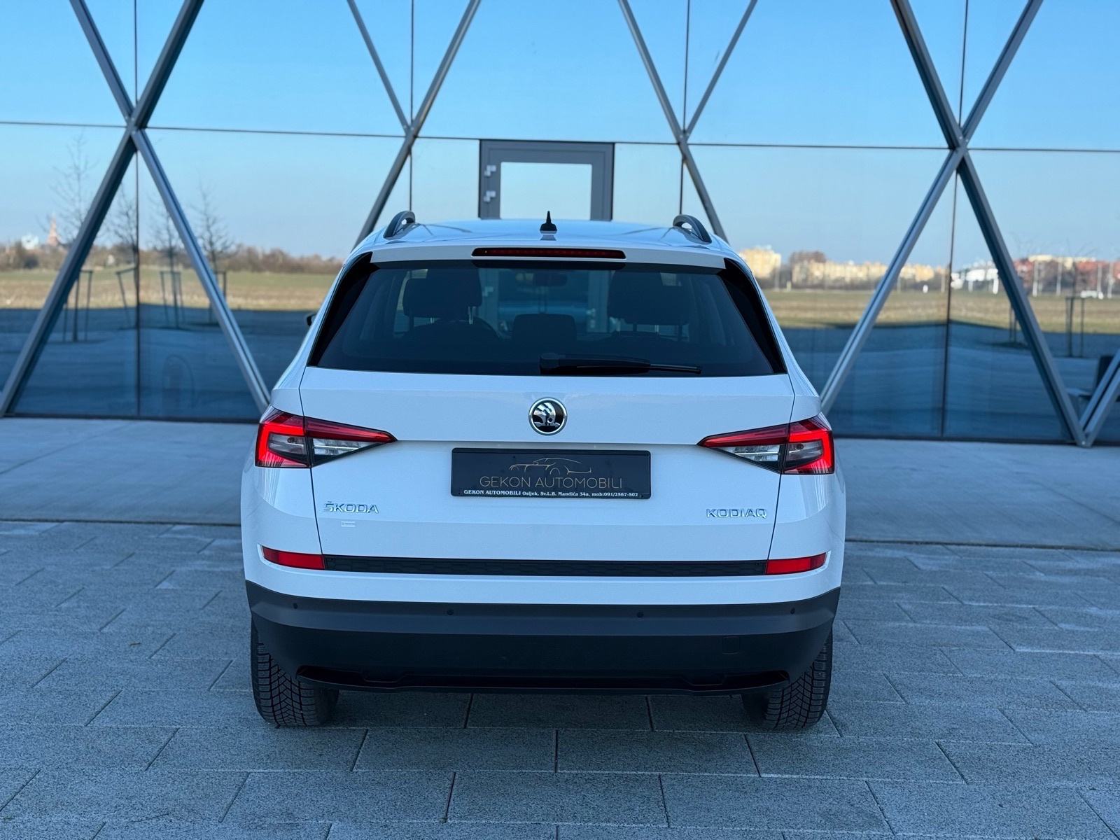 Škoda Kodiaq 2,0TDI DSG REG 09/26,ADAPTIVNI TEMP.,LANE,PARK PILOT, fotografija 4
