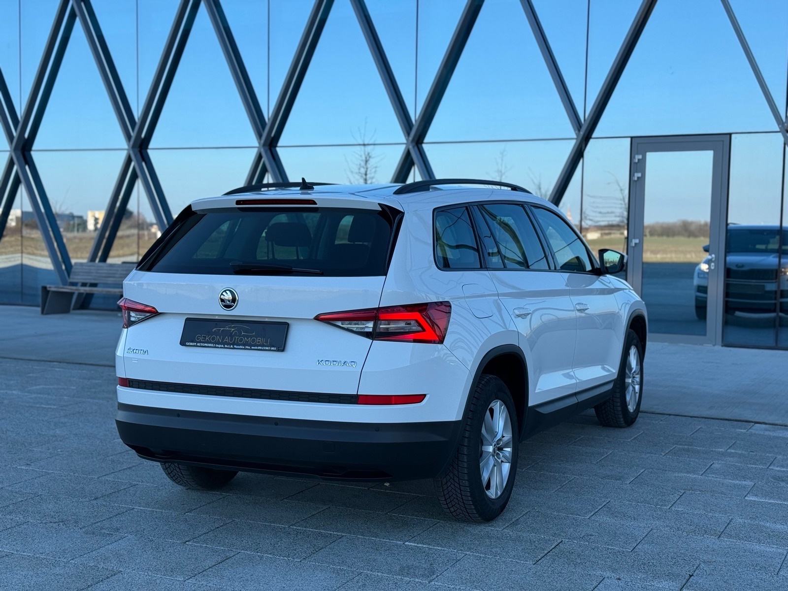 Škoda Kodiaq 2,0TDI DSG REG 09/26,ADAPTIVNI TEMP.,LANE,PARK PILOT, fotografija 5