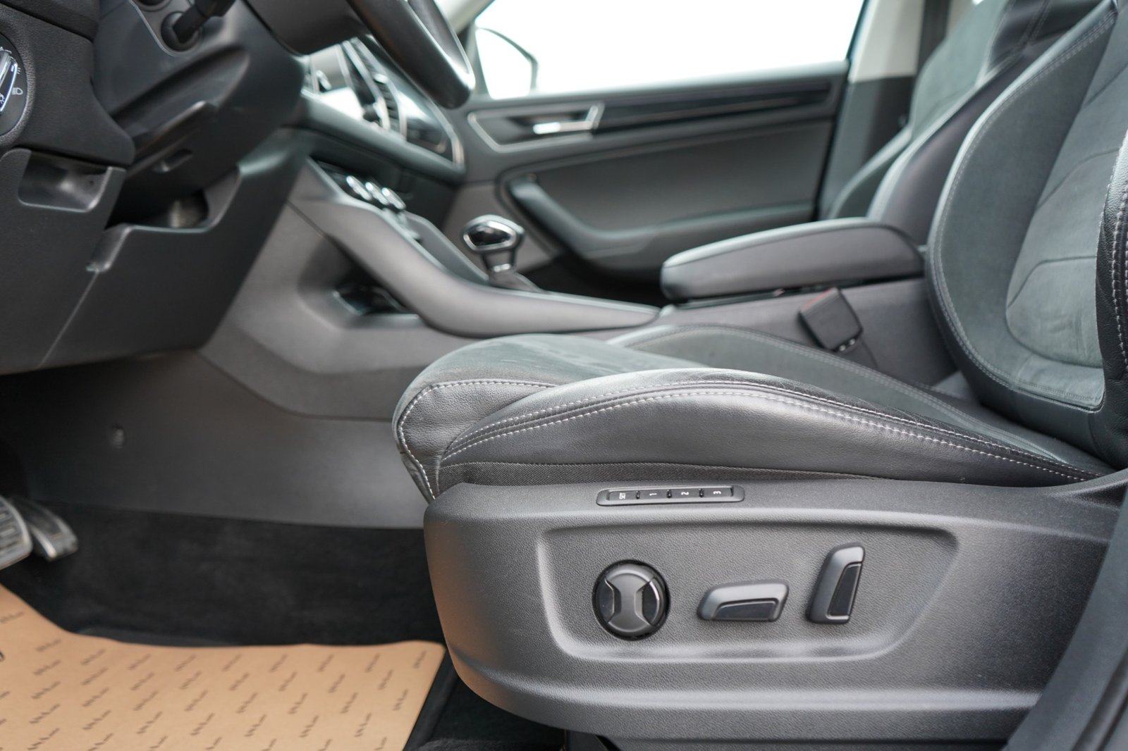 Škoda Kodiaq #SERVISNA#JAMSTVO#U PDV#LEASING BEZ UČEŠĆA#, fotografija 15