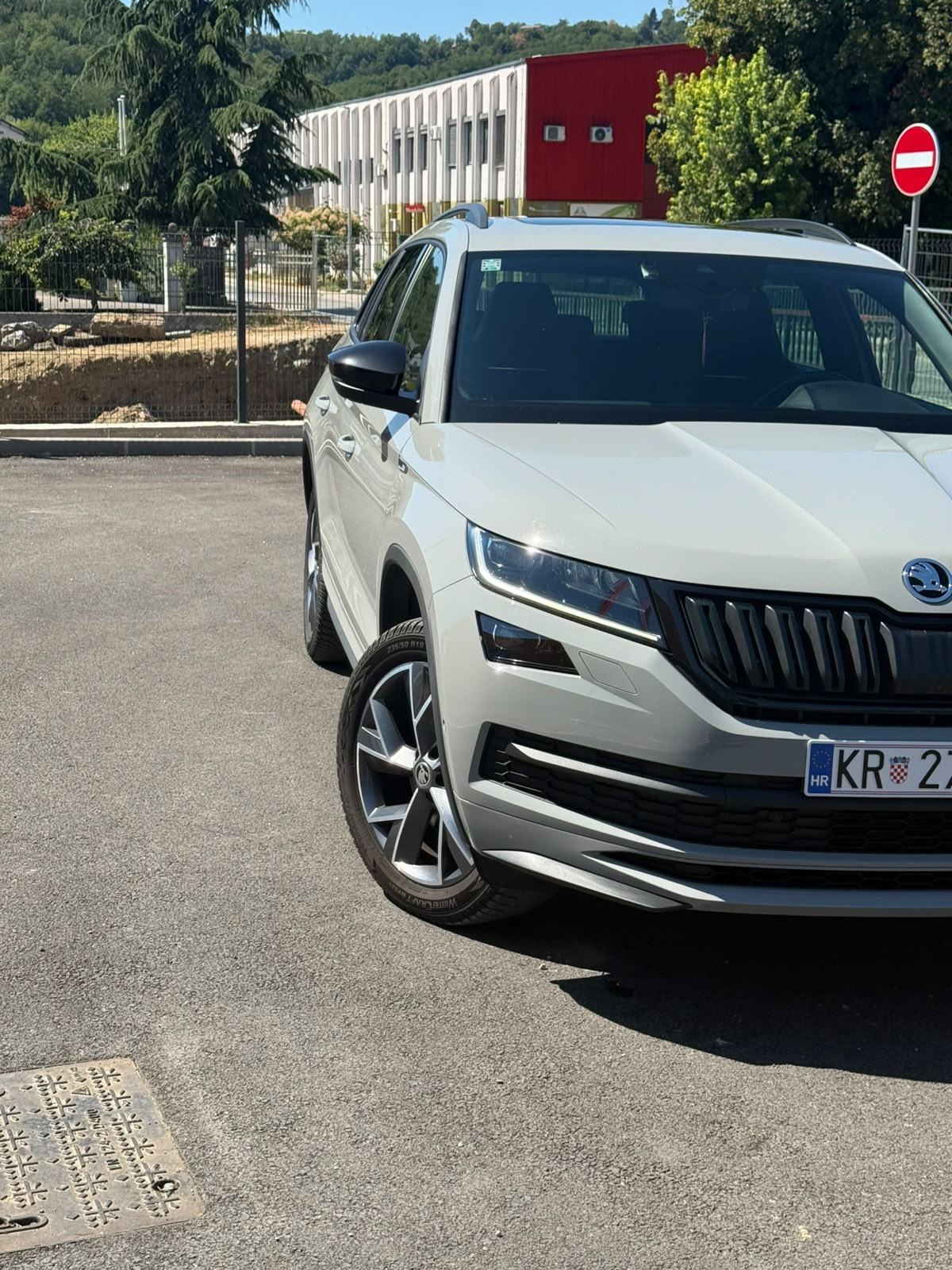 Škoda Kodiaq Sportline 2,0 TDI DSG-PANORAMA-KUKA-360-VIRTUAL, pogled izvana - slika 1