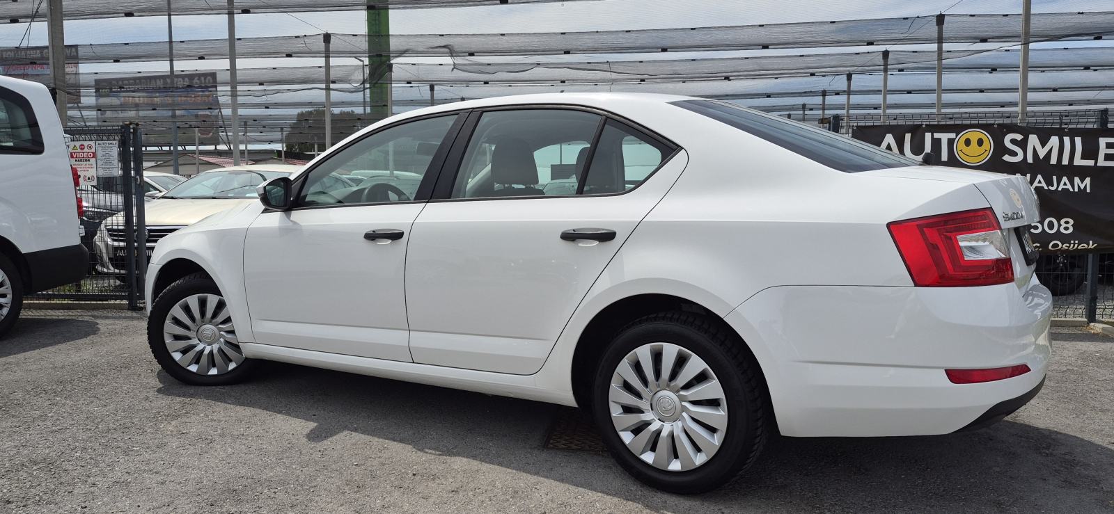 Škoda Octavia 1,2 TSI, HR AUTO, KLIMA, EL. RETROVIZORI, REG. 11/2026.., fotografija 4