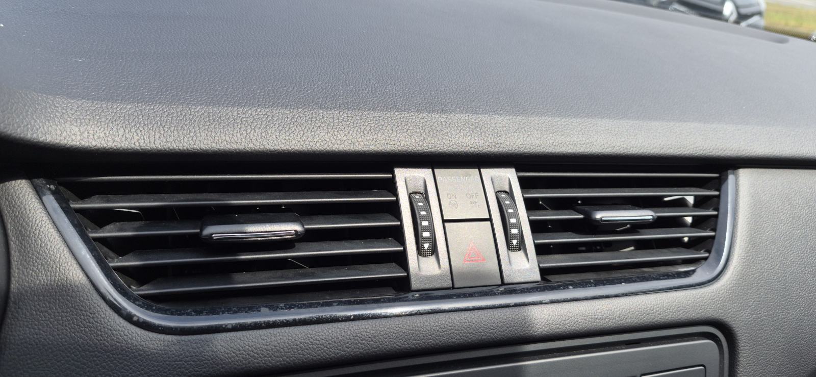 Škoda Octavia 1,2 TSI, HR AUTO, KLIMA, EL. RETROVIZORI, REG. 11/2026.., fotografija 16