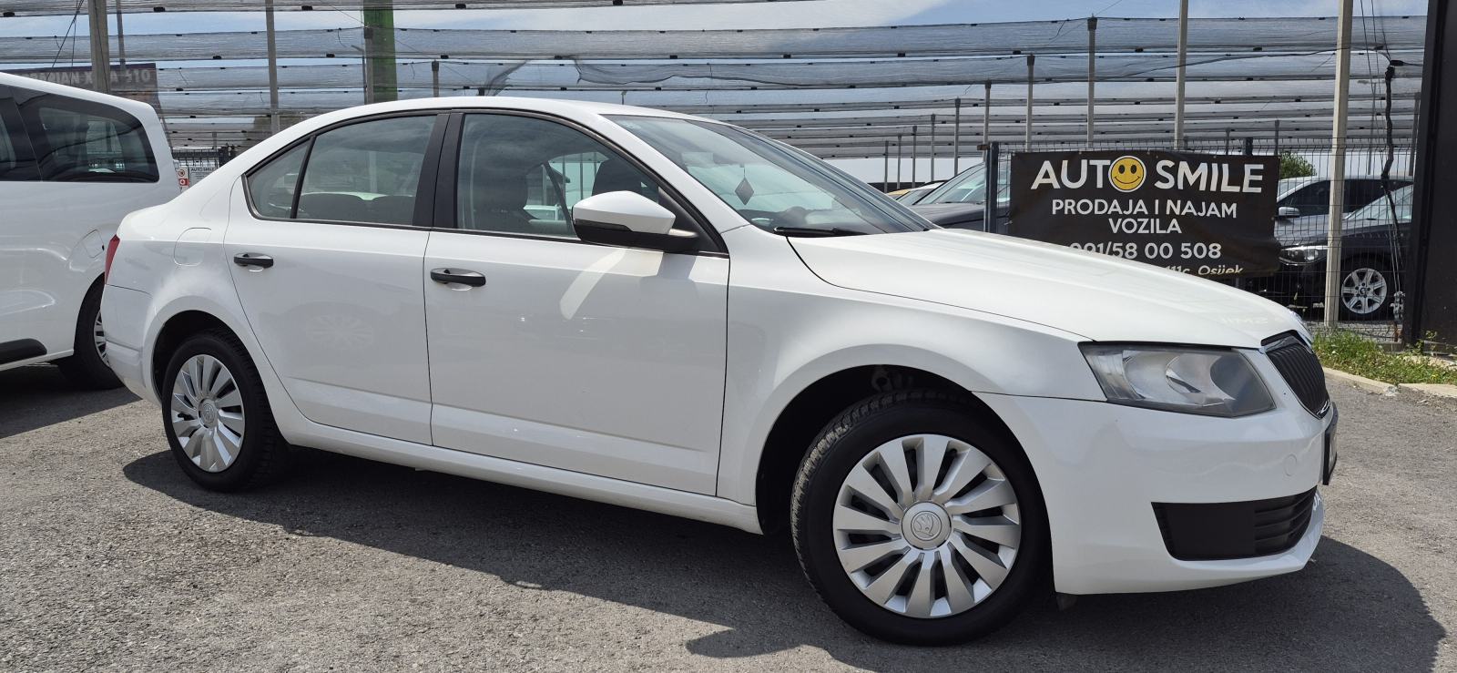 Škoda Octavia 1,2 TSI, HR AUTO, KLIMA, EL. RETROVIZORI, REG. 11/2026.., fotografija 8