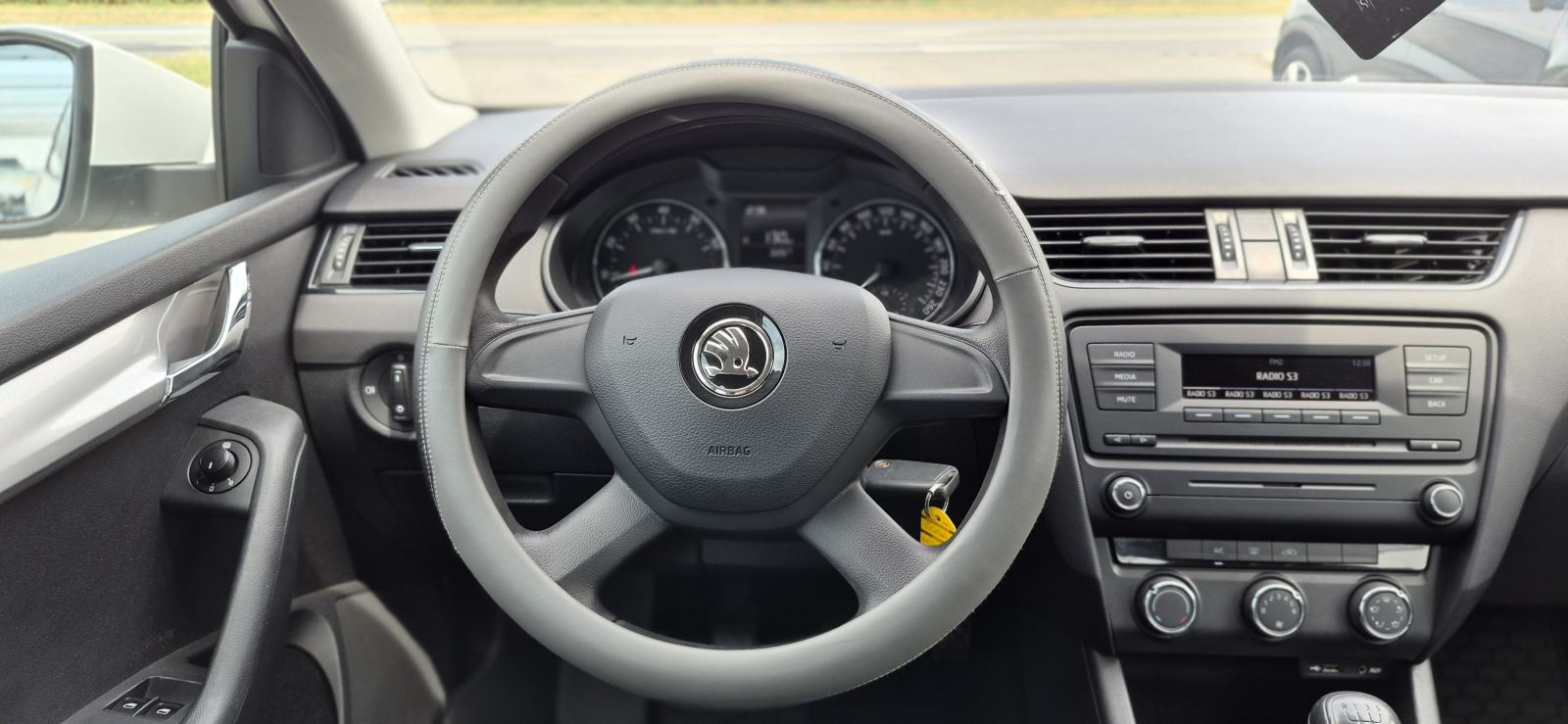 Škoda Octavia 1,2 TSI, HR AUTO, KLIMA, EL. RETROVIZORI, REG. 11/2026.., fotografija 13