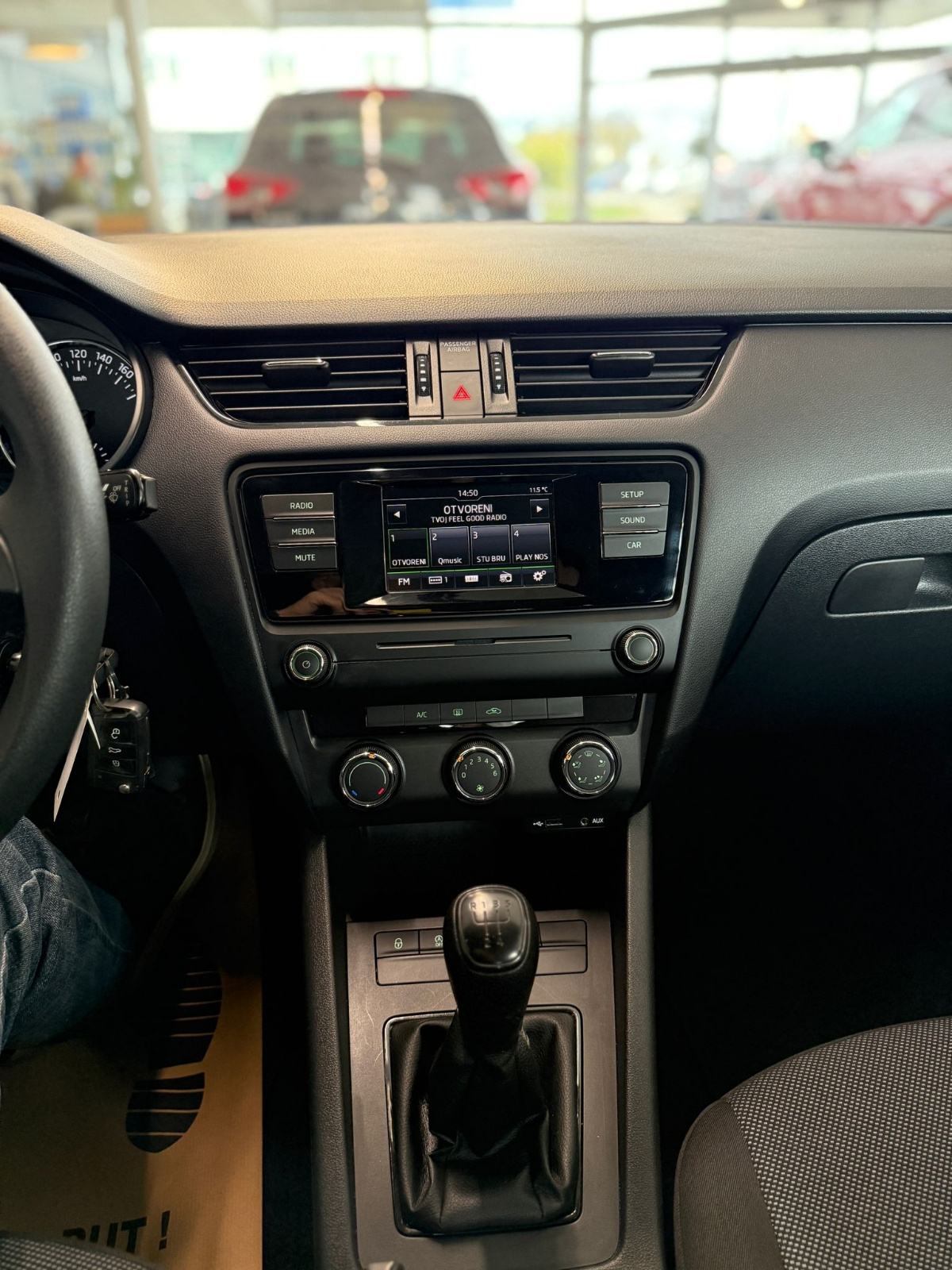 Škoda Octavia 1,2 TSI✅️ SERVISNA ✅️ODLIČNO STANJE✅️, fotografija 15