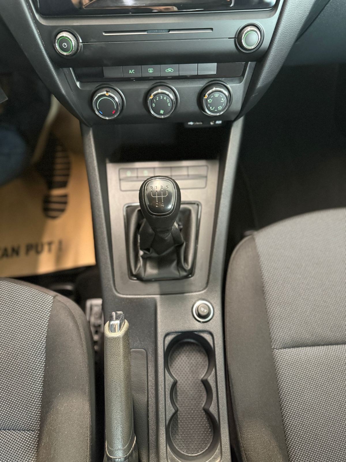 Škoda Octavia 1,2 TSI✅️ SERVISNA ✅️ODLIČNO STANJE✅️, fotografija 14