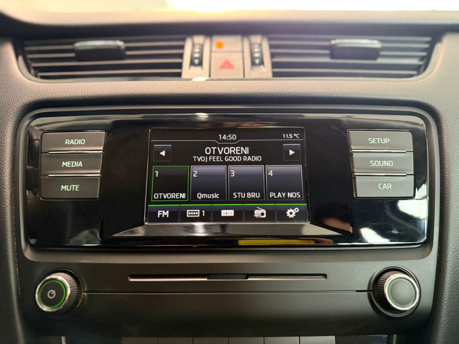 Škoda Octavia 1,2 TSI✅️ SERVISNA ✅️ODLIČNO STANJE✅️, fotografija 19