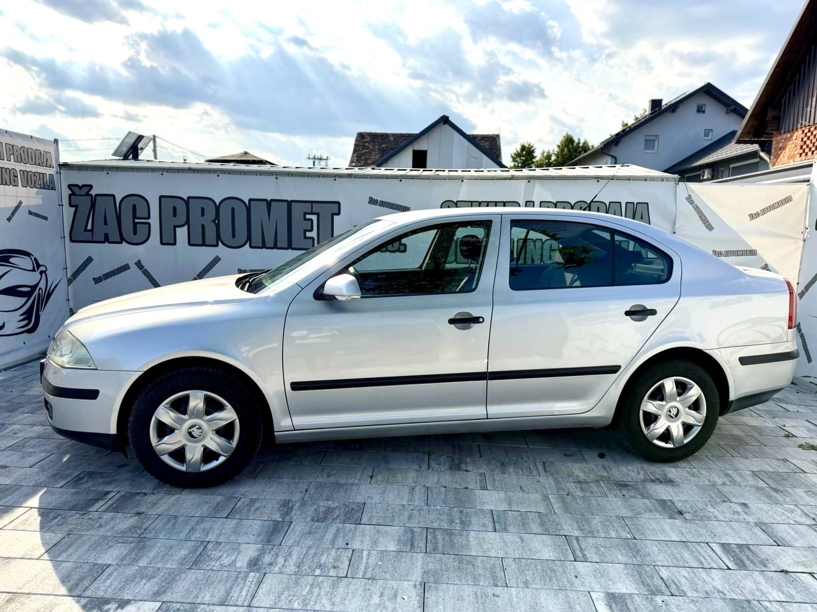 Škoda Octavia 1,4 # KLIMA# == PLIN == FOBAR AUTIĆ * KRED- KART * HR-AU, fotografija 4