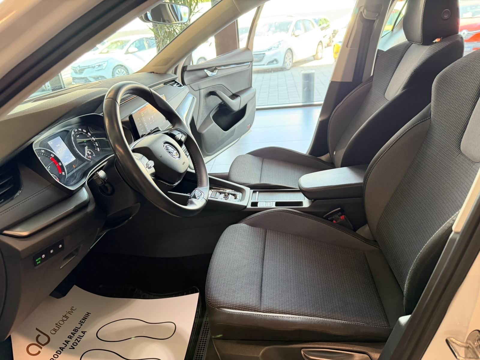 Škoda Octavia 1,5 TSI DSG KLIMA • HR. AUTO • 75.000KM • LEASING, fotografija 14