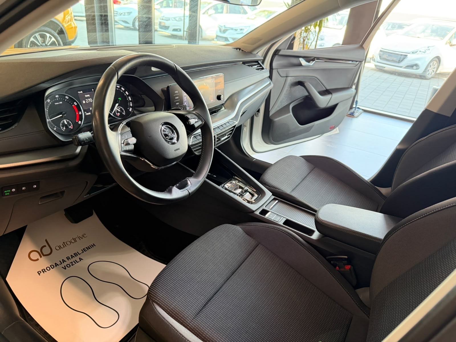 Škoda Octavia 1,5 TSI DSG KLIMA • HR. AUTO • 75.000KM • LEASING, fotografija 12