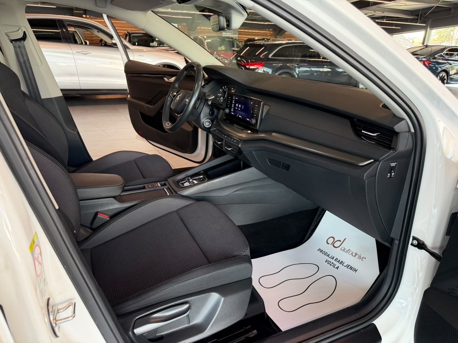Škoda Octavia 1,5 TSI DSG KLIMA • HR. AUTO • 75.000KM • LEASING, fotografija 20